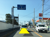 【直進】次の交差点が産業道路です。